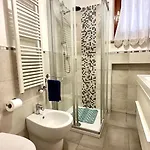 N080 - Numana, Bilocale Con Terrazzo In Centro