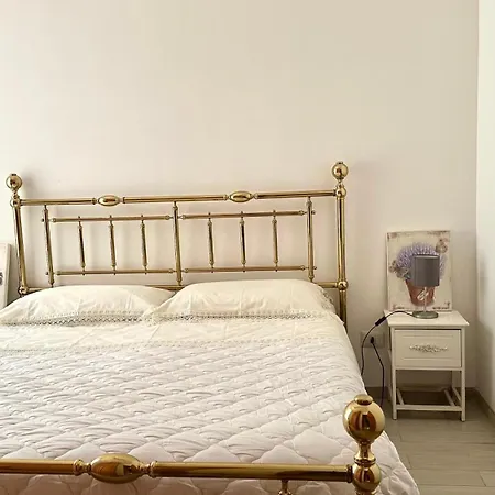 N080 - Numana, Bilocale Con Terrazzo In Centro *